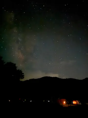 星降る夜のキャンプ