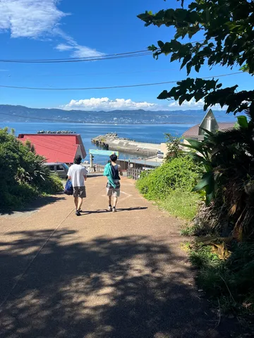 海へ一直線！影も急げや