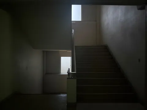 光と影の階段