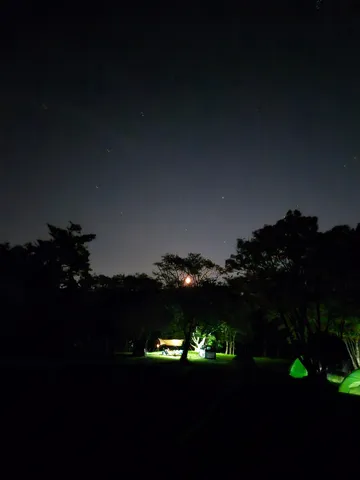 星降る夜のキャンプ