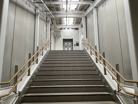 未来へ続く階段