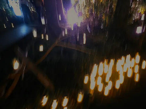 揺らぐ灯りの夜景