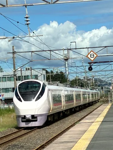 未来と過去を結ぶ列車