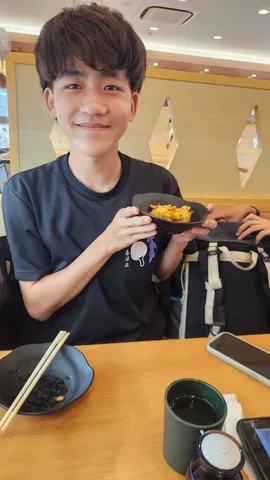 笑顔と小皿のひととき