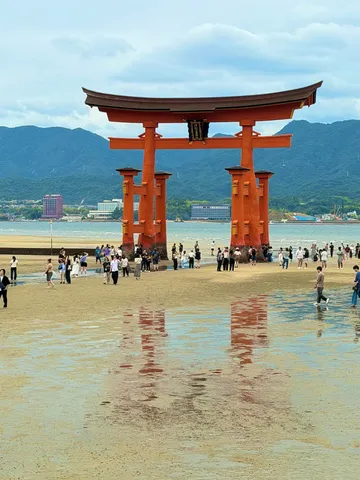 潮風と赤い鳥居の記憶