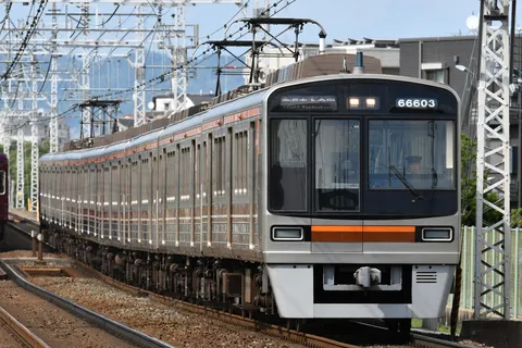 都市を駆ける現代の顔