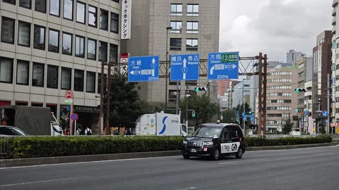青看とタクシーの街並み