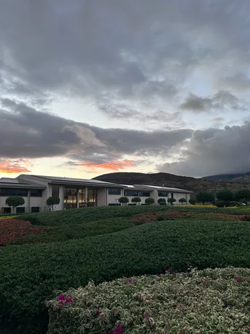 夕景の整然とした静けさ
