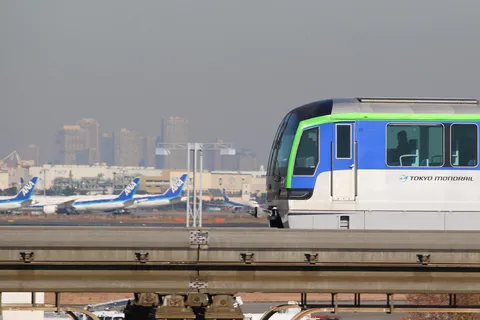 未来へ走る！空港モノレール