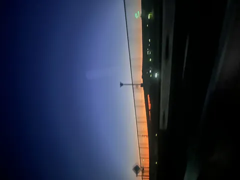 夜空と夕焼けの狭間