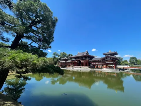 水面に映る古都の風情