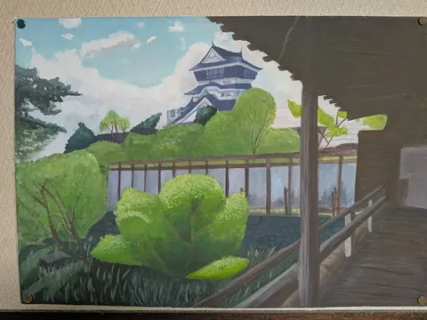 緑に包まれた古城の眺め