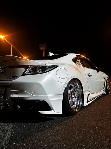 夜の帳に輝く愛車