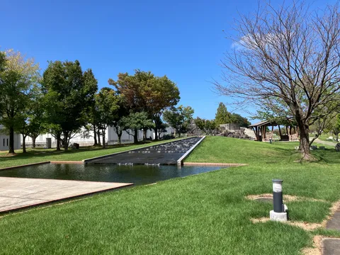 青空と水辺の滑走路