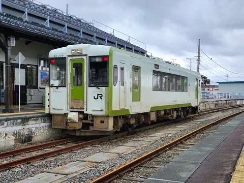 ローカル線の静かな午後