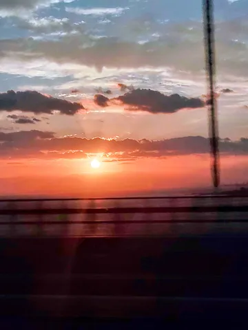 茜色の空と水平線