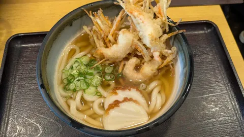 熱々！揚げたて海老天うどん