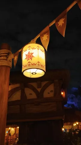 夜に浮かぶ太陽の紋章