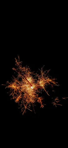夜に咲く火花のダンス