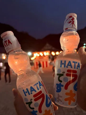夜風に映える冷たい瓶