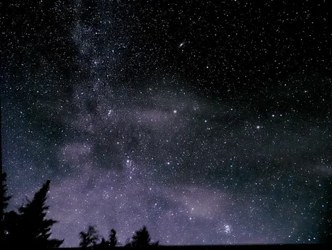 星降る夜空の広がり