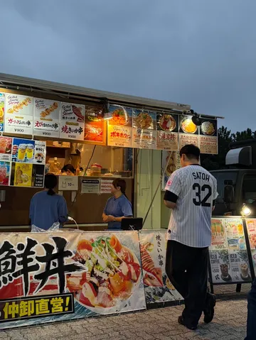 屋台の海鮮丼パラダイス