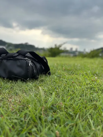 緑の絨毯にそっと