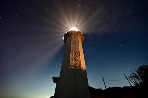 星空を照らす灯台