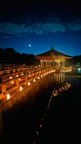 夜灯と水鏡の庵へ