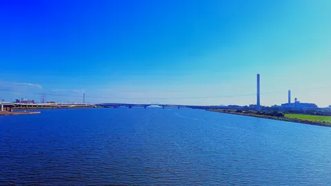 静かな流れの空気感