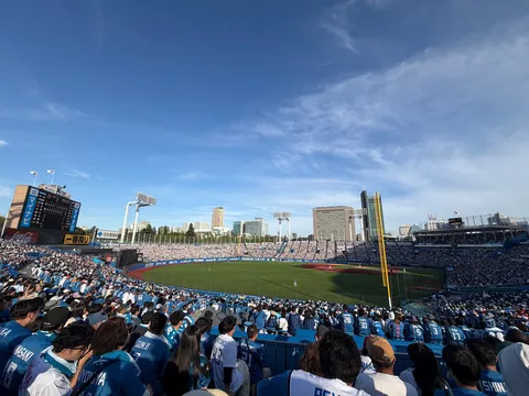青空広がる野球観戦日和