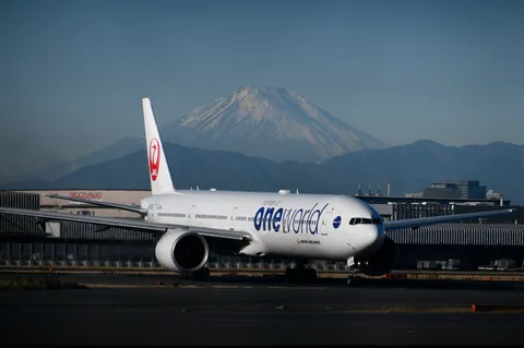 空と富士山、そして翼