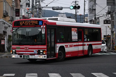 バスの日常、今日も大石小学校行き
