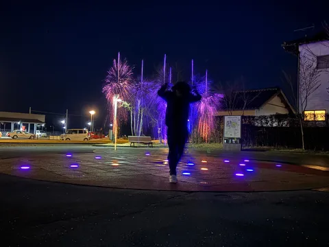 夜空と光のダンス