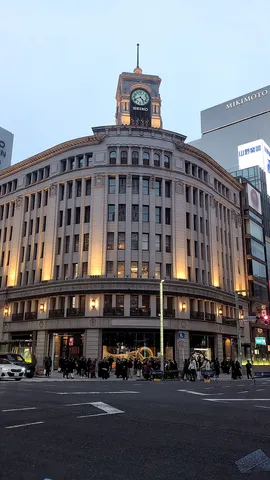 銀座の顔、優雅な光
