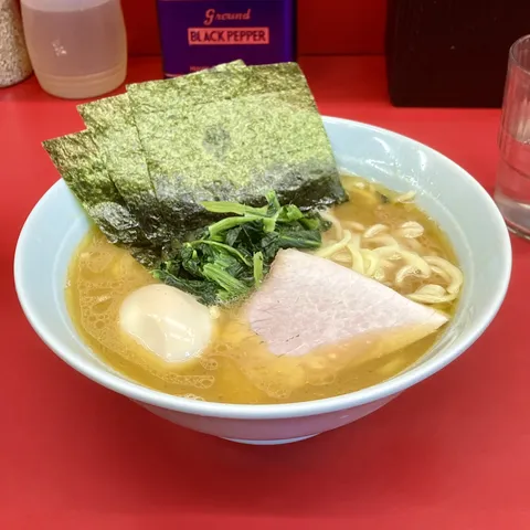 彩り豊かな、食欲そそる一杯