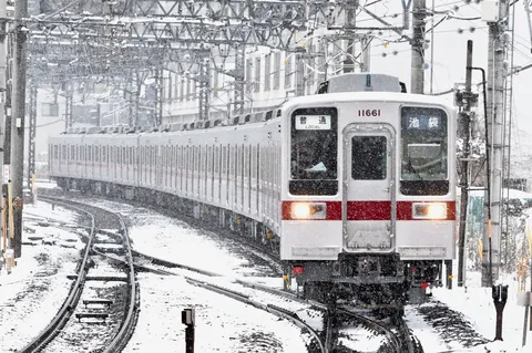 雪の日に「普通」で池袋へ