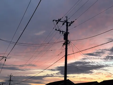 電線の風景、夕焼け空
