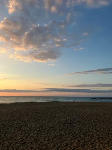 凪の海と夕焼けの空
