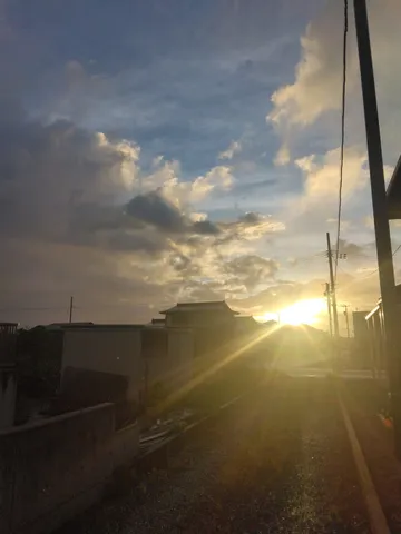 夕暮れに染まる街並み