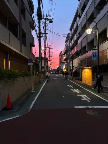 電線越しのマジックアワー