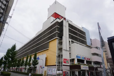 街の階調と影のリズム