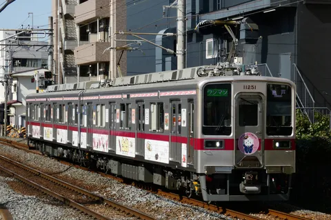 街を彩る、日常の乗り物