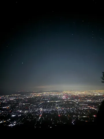 星降る夜の街明かり