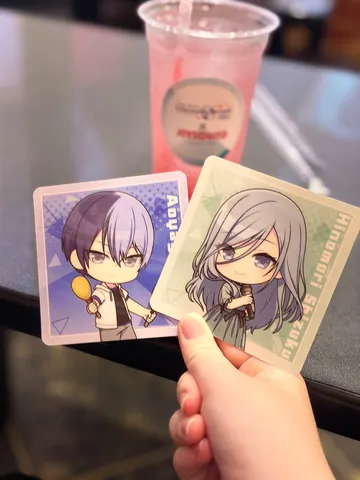 ピンクの光とミニキャラ