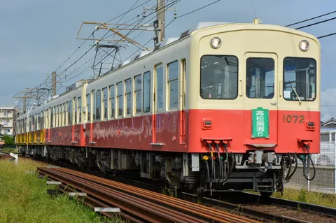 懐かしさと新しさが交差する、レトロ列車の旅