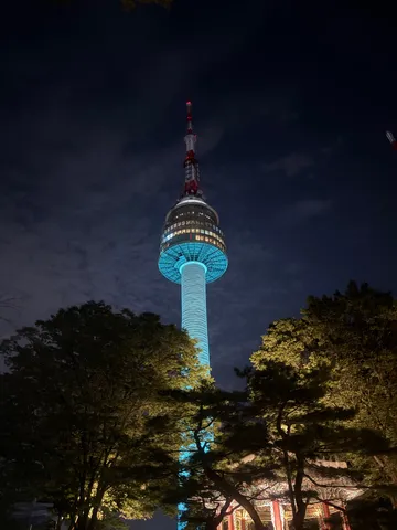 夜空に輝くソウルのシンボル