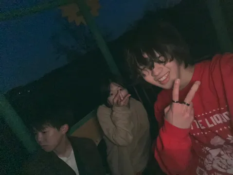 夜の遊び場、親密な瞬間