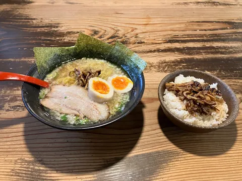 海の香るラーメンとご飯
