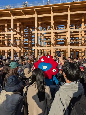 異世界？キャラと交わる木造建築